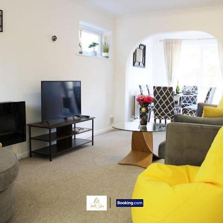 4 Bedroom House With Parking Near City Centre By Trinity Stays Short Lets & Serviced Accommodation Cambridge Zewnętrze zdjęcie