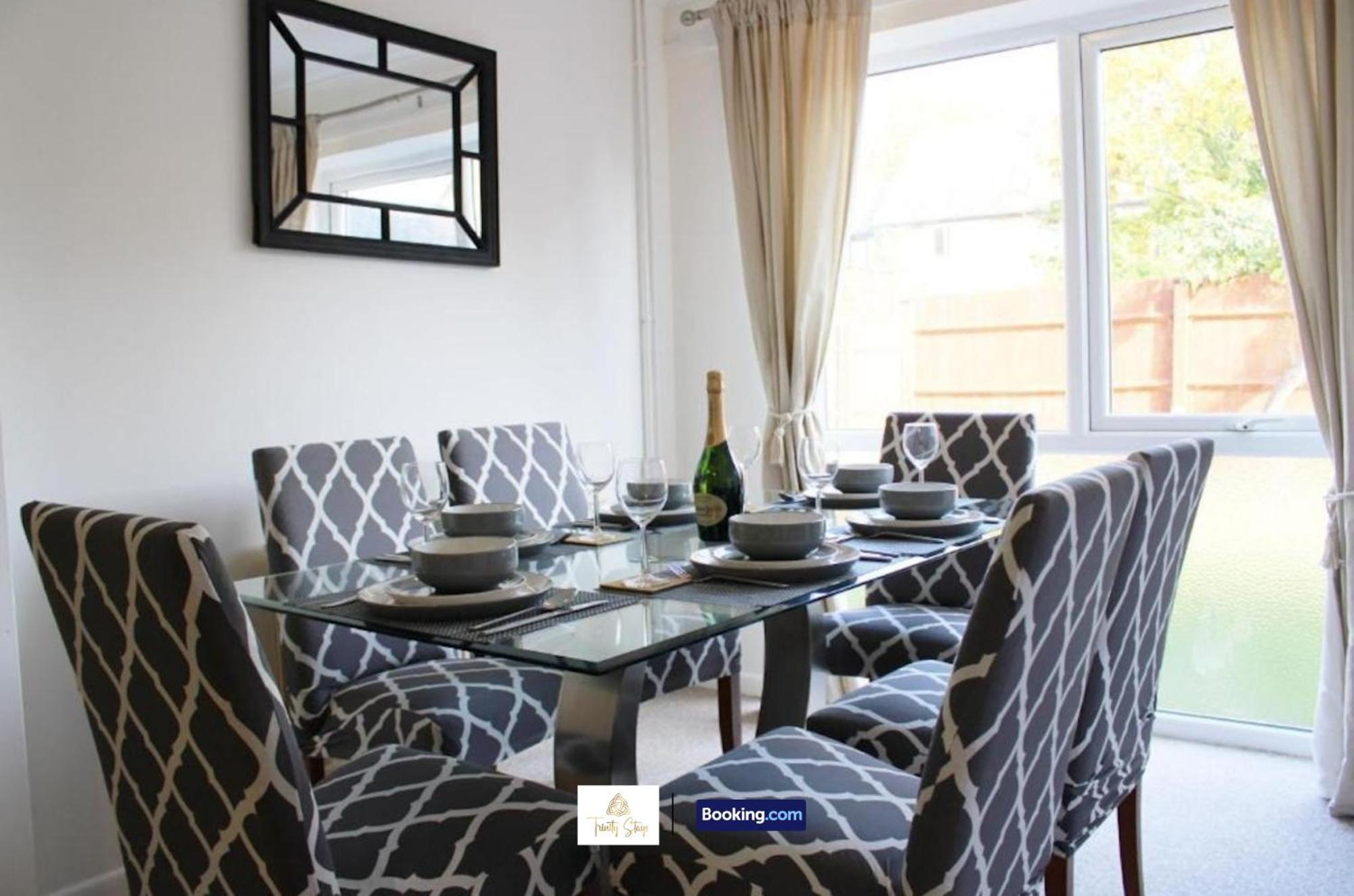 4 Bedroom House With Parking Near City Centre By Trinity Stays Short Lets & Serviced Accommodation Cambridge Zewnętrze zdjęcie